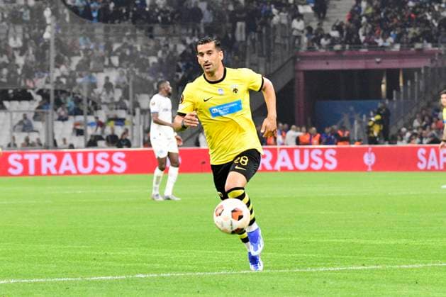 MARSEILLE, FRANCE : Ehsan HAJASAFI (AEK) Olympique de Marseille vs. AEK Athens FC lors de la phase de groupes de l™UEFA Europa League au stade Orange Velodrome, le 26 octobre 2023. MARSEILLE, FRANCE : OM vs. AEK Athens FC during the group phase of the UEFA Europa League in the Orange Velodrome Stadium on October 26th, 2023. FOOTBALL : Olympique de Marseille vs. AEK Athens FC - Europa League ValentinaClaret Panoramic 