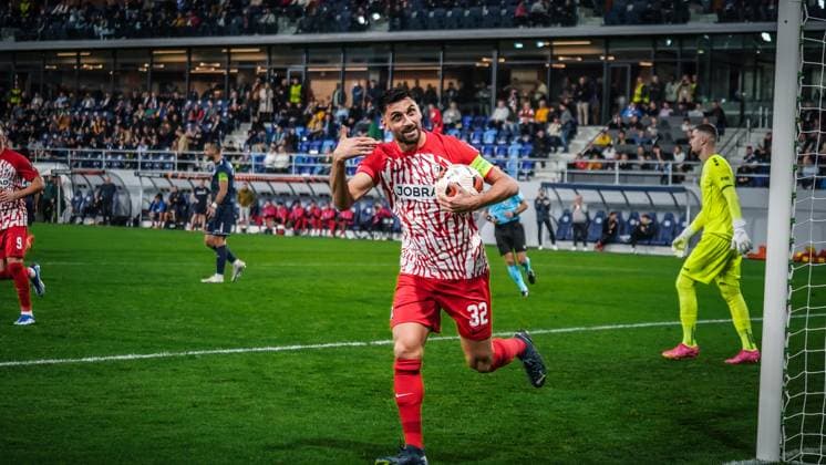 Goal by Vincenzo Grifo 32 SC Freiburg 26 10 2023 Backa Topola, Serbia FK TSC Backa Topola vs SC Freiburg UEFA EUROPA LEAGUE 2023 2024 TSC Arena Backa Topolya, Soccer, Men