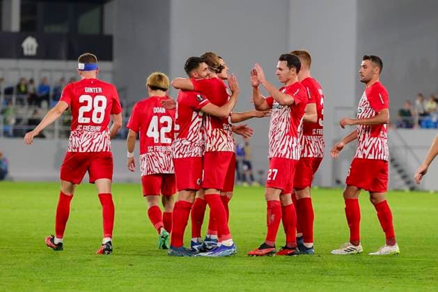 Serbia, Backa Topola, 26 10 2023, , TSC Backa Topola SC Freiburg UEFA Europa League 2023 2024 Group A, Vincenzo Grifo SC Freiburg celebrates after scoring his team s second goal with teammates Backa Topola  eu-images-084