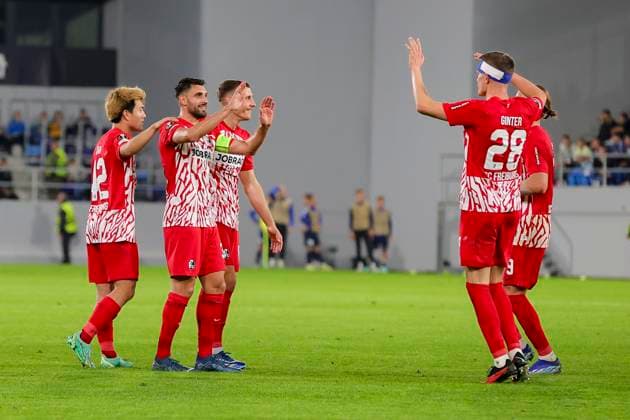 Serbia, Backa Topola, 26 10 2023, , TSC Backa Topola SC Freiburg UEFA Europa League 2023 2024 Group A, Vincenzo Grifo SC Freiburg celebrates after scoring his team s second goal with teammates Backa Topola  eu-images-084