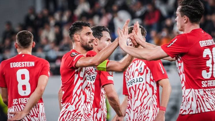 Goal to 2 1 again by Vincenzo Grifo 32 SC Freiburg 26 10 2023 Backa Topola, Serbia FK TSC Backa Topola vs SC Freiburg UEFA EUROPA LEAGUE 2023 2024 TSC Arena Backa Topolya, Football, Mens