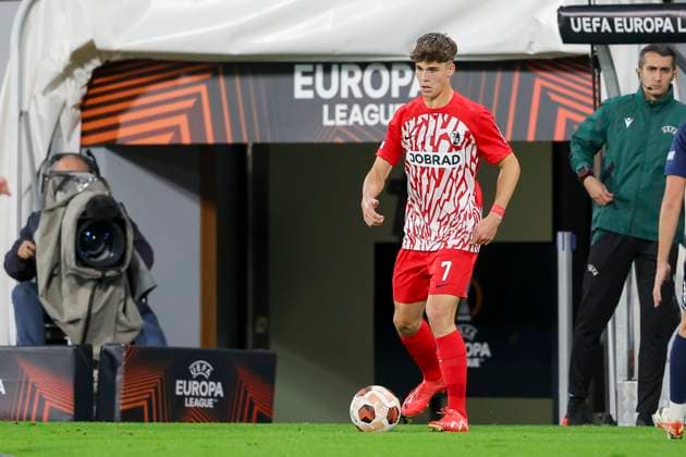 Serbia, Backa Topola, 26 10 2023, , TSC Backa Topola SC Freiburg UEFA Europa League 2023 2024 Group A, Noah Weisshaupt SC Freiburg controls the ball Backa Topola  eu-images-084