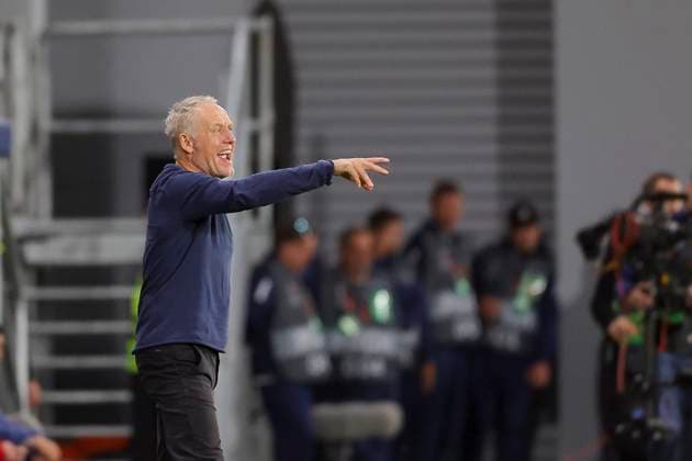 Serbia, Backa Topola, 26 10 2023, , TSC Backa Topola SC Freiburg UEFA Europa League 2023 2024 Group A, coach Christian Streich SC Freiburg gestures Backa Topola  eu-images-084