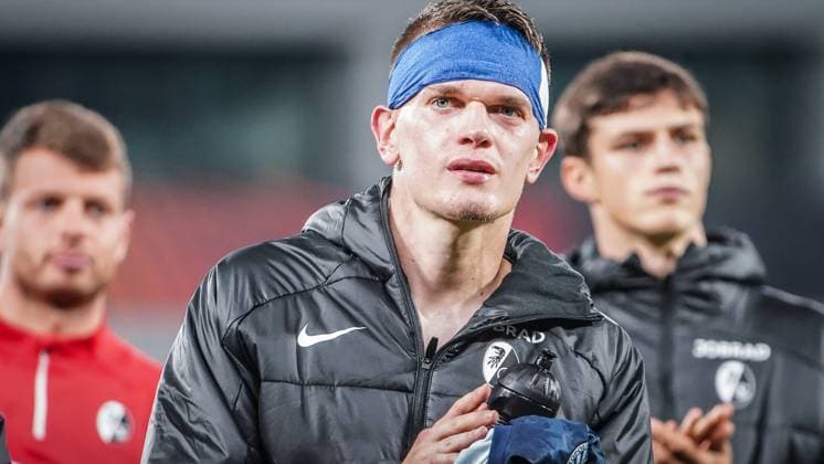 Matthias Ginter 28 SC Freiburg injured head has played to the end 26 10 2023 Backa Topola, Serbia FK TSC Backa Topola vs SC Freiburg UEFA EUROPA LEAGUE 2023 2024 TSC Arena Backa Topolya, football, mens