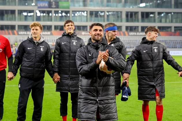 Serbia, Backa Topola, 26 10 2023, , TSC Backa Topola SC Freiburg UEFA Europa League 2023 2024 Group A, Vincenzo Grifo SC Freiburg celebrate the victory Backa Topola  eu-images-084