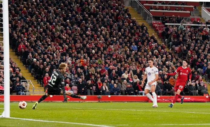 Liverpool, England, 26th October 2023. Thijs Dallinga of Toulouse scores their equalising goal (1-1) during the UEFA Europa League match at Anfield, Liverpool. Picture credit should read: Andrew Yates Sportimage EDITORIAL USE ONLY. No use with unauthorised audio, video, data, fixture lists, club league logos or live services. Online in-match use limited to 120 images, no video emulation. No use in betting, games or single club league player publications. SPI-2678-0025