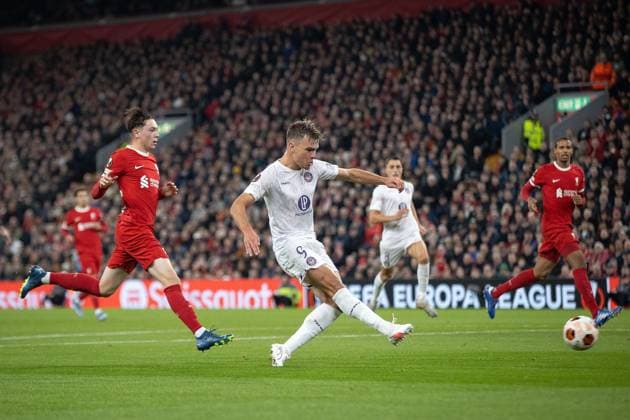Liverpool v Toulouse Europa League 26 10 2023. GOAL 1-1 Toulouse forward Arnaud Kalimuendo (9) scores during the Europa League match between Liverpool and Toulouse at Anfield, Liverpool, England on 26 October 2023. Editorial use only , Copyright: xIanxStephenx PSI-18281-0011