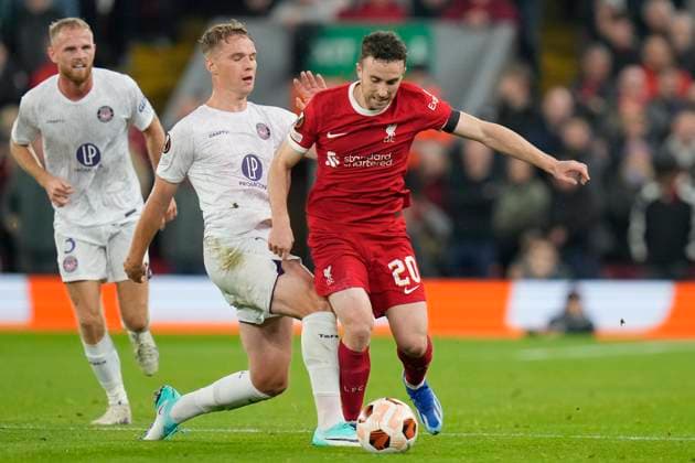 UEFA Europa League Liverpool v Toulouse Rasmus Nicolaisen 2 of Toulouse fouls Diogo Jota 20 of Liverpool during the UEFA Europa League match Liverpool vs Toulouse at Anfield, Liverpool, United Kingdom, 26th October 2023 (Photo by Steve Flynn News Images) Liverpool Anfield Merseyside United Kingdom Copyright: xStevexFlynn NewsxImagesx