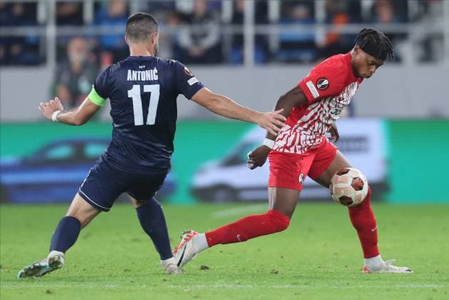 TSC BACKA TOPOLA vs FREIBURG fudbaler TSC Backa Topola na utakmici UEFA Lige Evropa protiv Frajburga na stadionu TSC arena, Backa Topola 26.10.2023. godine Foto: Fudbal, TSC Backa Topola, UEFA Liga Evropa, Frajburg Backa Topola TSC Arena Serbia Copyright: xMarkoxMetlas xMNxPressx