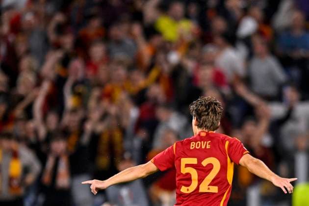 Edoardo Bove of AS Roma celebrates after scoring the goal of 1-0 during the Europa League Group G football match between AS Roma and SK Slavia Prague at Olimpico stadium in Rome (Italy), October 26th, 2023. andreaxstaccioli