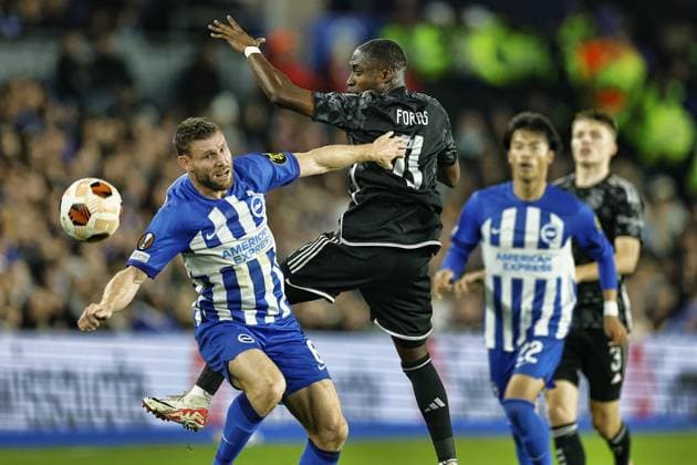 BRIGHTON, 26-10-2023, American Express stadium. UEFA Europa League Football, season 2023-2024. Match between Brighton and Ajax. Ajax player Carlos Forbs Brighton player James Milner (6) Brighton - Ajax  x22908843x Copyright: