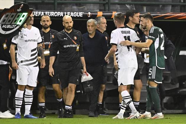 FOOTBALL Europa League Panathinaïkos Athènes Stade Rennais FC PHOTOPQR OUEST FRANCE Vincent MICHEL ; Athènes ; 26 10 2023 ; Football - Ligue Europa - 3eme match qualificatif - Panathinaïkos Athènes Stade Rennais FC Blessure Benjamin Bourigeaud Rennes Photo Vincent Michel Ouest-France oct 26th 2023. FOOTBALL Europa League Panathinaïkos Athènes Stade Rennais FC Athènes France  Copyright: xPHOTOPQR OUESTxFRANCE MAXPPPxVincentxMICHELx 20231026OFR8115 20231026OFR8115