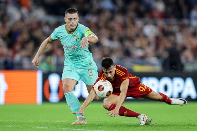 UEFA Europa League Group G AS Roma vs Sportovni Klub Slavia Praha Slavia Prague s Czech midfielder Tomas Holes challenges for the ball with Roma™s Italian forward Stephan El Shaarawy during UEFA Europa League Group G football match between AS Roma and Sportovni Klub Slavia Praha at Olimpico stadium on October 26, 2023 in Rome, Italy. ABPH8876_1 Copyright: xAntonioxBalascox