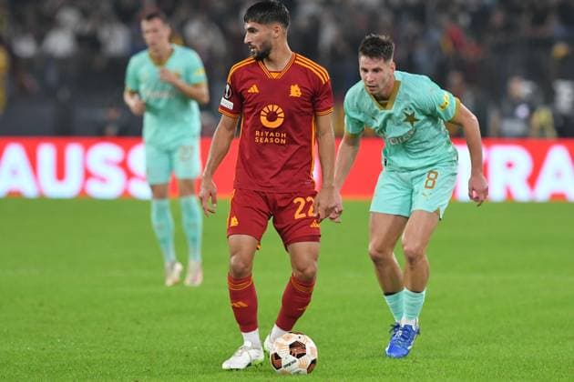Soccer, Europa League match AS Roma v Slavia Praga Houssem Aouar of AS Roma,Lukas Masopust of Slavia Praga during the Uefa Europa League match AS Roma v Slavia Praga at Olimpico stadium in Rome, Italy, 26th October 2023. Imago-Images Emmefoto Copyright: xImago-Images Emmefotox
