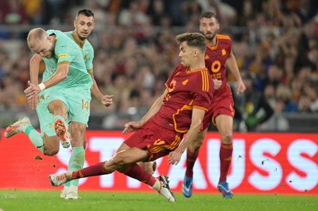 Foto Alfredo Falcone LaPresse 26 Ottobre 2023 - Roma, Italia - calcio - Roma vs Slavia Praga - Uefa Europa League 2023-2024 Girone G - Stadio Olimpico di Roma. Nella foto: Mick van Buren (SK Slavia Praha) Foto Alfredo Falcone LaPresse October 26, 2023 Rome, Italy - sport, soccer - Roma vs Slavia Praga - Uefa Europe League 2023-2024 Group G - Olimpic Stadium & xee;n Rome. In the pic: Mick van Buren (SK Slavia Praha)  Copyright: xAlfredoxFalcone LaPressex