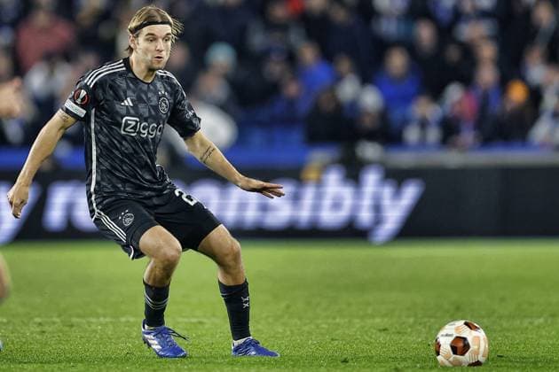BRIGHTON, 26-10-2023, American Express stadium. UEFA Europa League Football, season 2023-2024. Match between Brighton and Ajax. Ajax player Borna Sosa Brighton - Ajax  x22909514x Copyright: