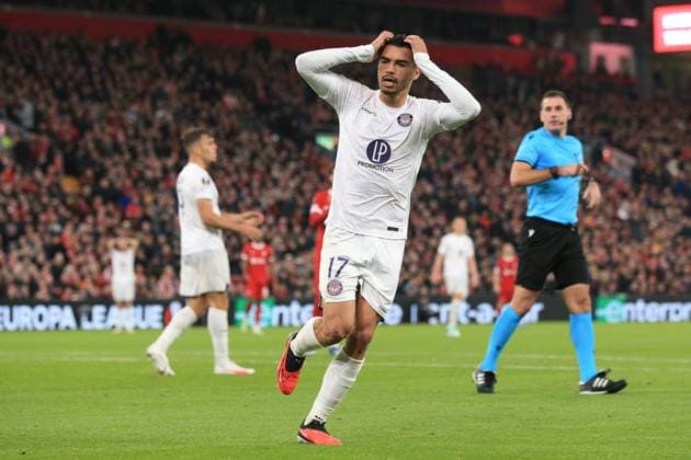 Liverpool gegen Toulouse 26. Oktober 2023, Liverpool UEFA Europa League Fußball Gruppe E Liverpool gegen Toulouse Gabriel Suazo von Toulouse reagiert Foto von Daniel Chesterton Liverpool UK  Copyright: xDanielxChestertonxOffside