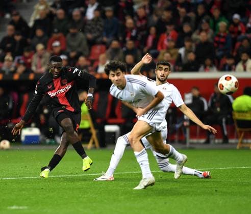 26 10 2023, Leverkusen, Germany, BayARENA, Bayer Leverkusen vs Qarabag Agdam UEFA Europa League 2023 2024 Group H, Victor Boniface Bayer 04 Leverkusen in action, on the ball, individual action Photo Ralf Treese Leverkusen BayARENA North Rhine Westphalia Germany 521_LEVQAR20231026_028 Treese-521
