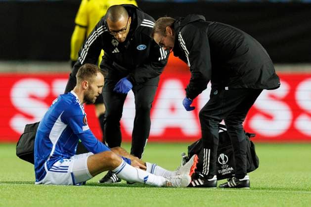Europa League i fotball 2023: Molde - BK H?cken (5-1) Molde 20231026. Moldes Magnus Wolff Eikrem sitter nede for han byttes ut under Europa League kampen i fotball mellom Molde og BK H?cken pa Aker Stadion. Foto: Svein Ove Ekornesvag NTB Molde Norge EDITORIAL USE ONLY. RESTRICTED USE FOR BETTING COMPANIES Ref:_SPODKAh7MSpD2k.jpg  Copyright: xSveinxOvexEkornesvagx xNTBx