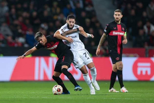 26 10 2023, Football, 2023 2024 season, UEFA Europa League, Group stage, Matchday 3, Bayer 04 Leverkusen Qarabag Agdam, v l Piero Hincapie Bayer 04 Leverkusen , Yassine Benzia Qarabag Agdam , Leverkusen BayArena NRW Germany xRHR PHOTO ENx Copyright: DennisxEwert RHR-FOTOx RHR-FOTO DE