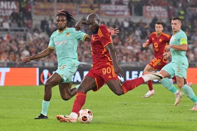 IPP20231026 Football - soccer: UEFA Europa League 2023 2024, A.S. Roma - SK Slavia Prague, l azione con il tiro del gol di Romelu Lukaku per il 2 a 0 della Roma (Verwendung nur in Deutschland - GERMANY ONLY) *** IPP20231026 Football soccer UEFA Europa League 2023 2024, A S Roma SK Slavia Prague, l azione con il tiro del gol di Romelu Lukaku per il 2 a 0 della Roma Use only in Germany GERMANY ONLY 