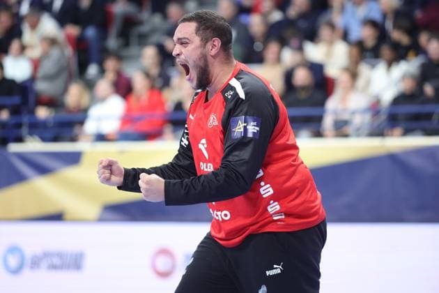 Sport Themen der Woche KW43 Sport Bilder des Tages Samir Bellahcene (THW Kiel) HANDBALL : Paris Saint-Germain HB vs THW Kiel - Machineseeker EHF Champions League - 6eme journee - 26 10 2023 KevinDomas Panoramic 