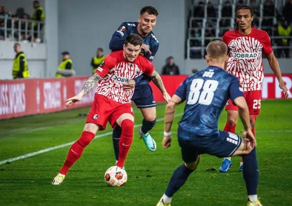 TSC Backa Topola SC Freiburg Freiburgs Lukas Kübler Topolas Bence Sos and Freiburgs Kiliann Sildillia 26 10 2023 Serbia Football Uefa Europa League, TSC Backa Topola SC Freiburg, group stage, group A, matchday 3, TSC Arena