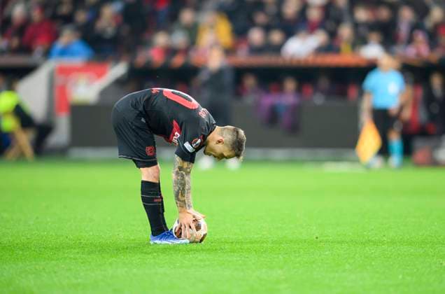 Alejandro GRIMALDO LEV at free kick, sets up the ball, action, Football Europa League, group stage, matchday 3, Bayer 04 Leverkusen LEV Qarabag Agdam 5 1 on 26 10 2023 in Leverkusen Germany UEFA regulations prohibit any use of photographs as image sequences and or quasi video Â
