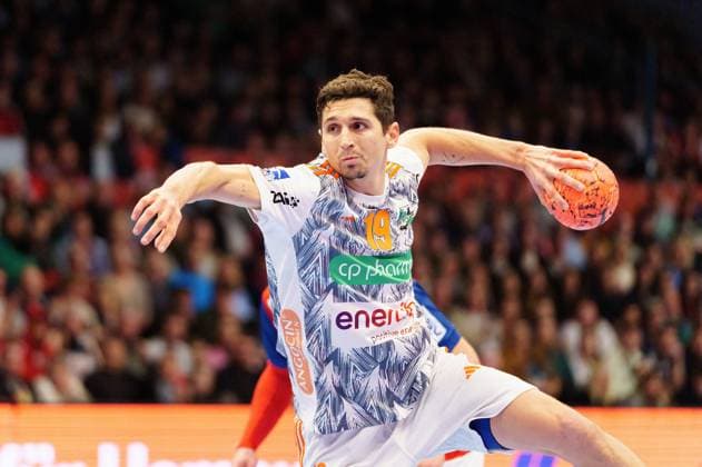 7 Meter Throw Goal Marius Steinhauser TSV Hannover Burgdorf, 19 GER, Handball Sport Verein Hamburg vs TSV Hannover Burgdorf, Handball, Bundesliga, Spieltag 11, Saison 2023 2024, 27 10 2023 GER, Handball Sport Verein Hamburg vs TSV Hannover Burgdorf, Handball, Bundesliga, Spieltag 11, Saison 2023 2024, 27 10 2023 Hamburg Copyright: xEibnerxPressefoto MarcelxvonxFehrnx EP_MFN