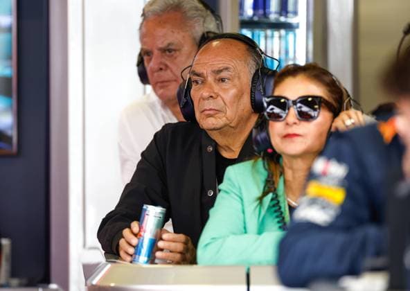 Antonio PÃ rez Garibay, father of Sergio during the 2023 Formula 1 Grand Premio de la Ciudad de Mexico, 19th round of the 2023 Formula One World Championship, WM, Weltmeisterschaft from October 27 to 29, 2023 on the Autodromo Hermanos Rodriguez, in Mexico City, Mexico - F1 - MEXICO CITY GRAND PRIX 2023 DPPI Panoramic  00123042_F12023GP20MEX_JK215673