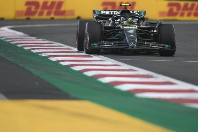 (231028) -- MEXICO CITY, Oct. 28, 2023 -- Mercedes Lewis Hamilton of Britain competes during a practice session of the 2023 Formula One Mexico City Grand Prix at the Hermanos Rodriguez Circuit in Mexico City, Mexico, Oct. 27, 2023. ) (SP)MEXICO-MEXICO CITY-F1-GRAND PRIX-PRACTICE SESSIONS XinxYuewei 