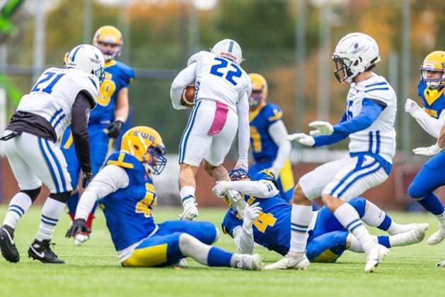 231028 Gabriel De Moura Piolaof Italy and Jonathan Johansson of Sweden during the IFAF European Championship Bronze Medal Game between Sweden and Italy on October 28, 2023 in Gothenburg Photo Michael Erichsen BILDBYRAN COP 89 MI0562 american football sweden italy ifaf european championship bronze medal game bbeng sweden sverige italy italia italien  Copyright: MICHAELxERICHSEN BB231028MI005