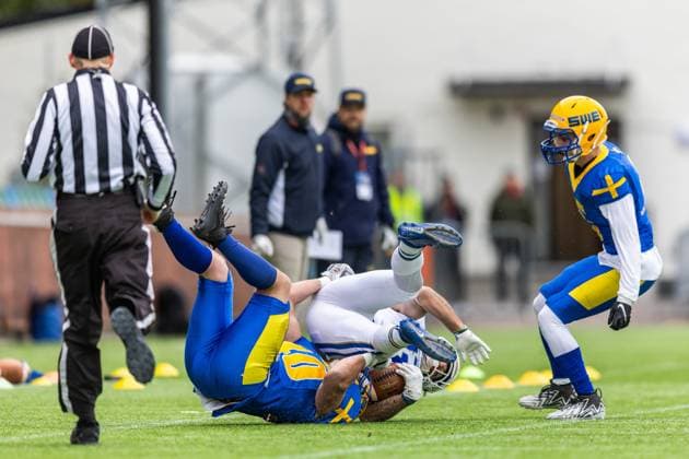 231028 Alex Gudding of Sweden and Michael Gentiliof Italy during the IFAF European Championship Bronze Medal Game between Sweden and Italy on October 28, 2023 in Gothenburg Photo Michael Erichsen BILDBYRAN COP 89 MI0562 american football sweden italy ifaf european championship bronze medal game bbeng sweden sverige italy italia italien  Copyright: MICHAELxERICHSEN BB231028MI007