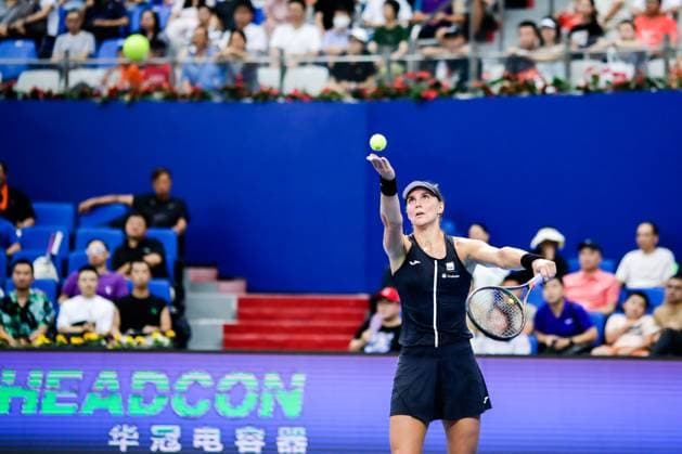 ZHUHAI, CHINA - OCTOBER 28: Beatriz Haddad Maia of Brazil serves in the Women s Singles semi-final match against Daria Kasatkina of Russia on day five of WTA, Tennis Damen Elite Trophy Zhuhai 2023 at Hengqin International Tennis Center on October 28, 2023 in Zhuhai, Guagdong Province of China.  Copyright: xVCGx 111461604780