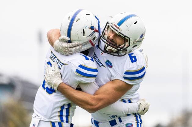 231028 Simone Boni and Tommaso Finadri of Italy celebrates during the IFAF European Championship Bronze Medal Game between Sweden and Italy on October 28, 2023 in Gothenburg Photo Michael Erichsen BILDBYRAN COP 89 MI0562 american football sweden italy ifaf european championship bronze medal game bbeng sweden sverige italy italia italien jubel  Copyright: MICHAELxERICHSEN BB231028MI018