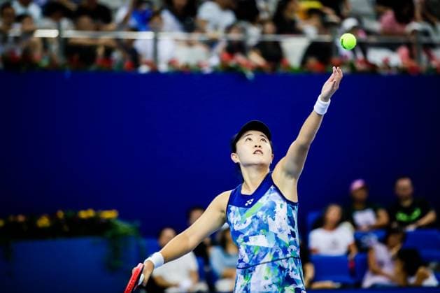 ZHUHAI, CHINA - OCTOBER 28: Zhu Lin of China serves in the Women s Singles semi-final match against Zheng Qinwen of China on day five of WTA, Tennis Damen Elite Trophy Zhuhai 2023 at Hengqin International Tennis Center on October 28, 2023 in Zhuhai, Guagdong Province of China.  Copyright: xVCGx 111461631434