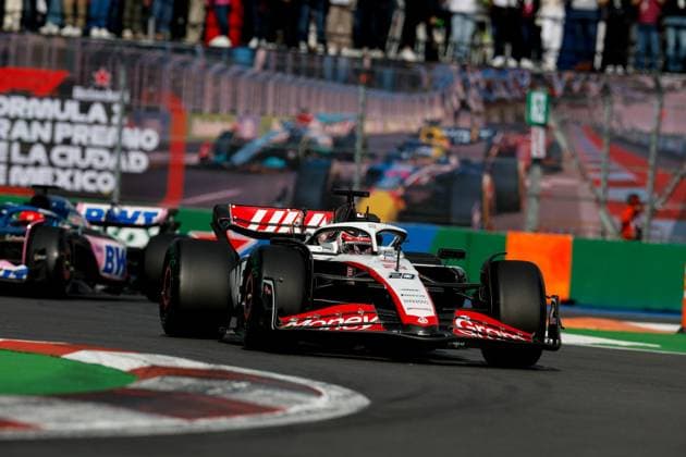 20 MAGNUSSEN Kevin (den), Haas F1 Team VF-23 Ferrari, action during the 2023 Formula 1 Grand Premio de la Ciudad de Mexico, 19th round of the 2023 Formula One World Championship, WM, Weltmeisterschaft from October 27 to 29, 2023 on the Autodromo Hermanos Rodriguez, in Mexico City, Mexico - F1 - MEXICO CITY GRAND PRIX 2023 DPPI Panoramic  00123042_F12023GP20MEX_JK218934