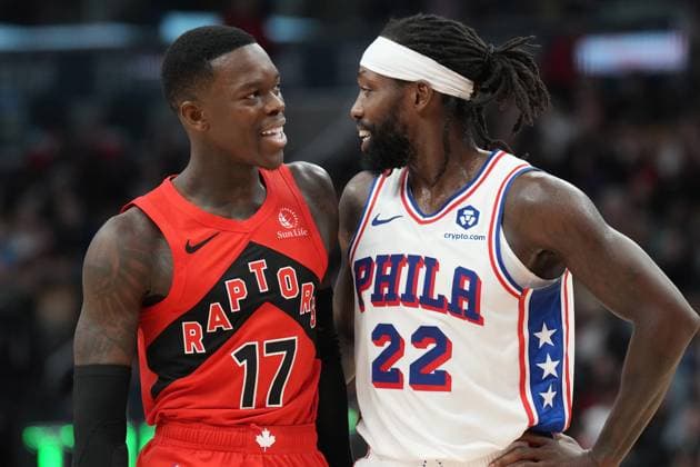 Bilder des Jahres 2023, Sport 10 Oktober Sport Themen der Woche KW43 Sport Bilder des Tages October 28, 2023, Toronto, ON, CAN: Toronto Raptors Dennis Schroder (left) and Philadelphia 76ers Patrick Beverley talk during NBA, Basketball Herren, USA basketball action in Toronto on Saturday, October 28, 2023. Dennis Schroder; Patrick Beverley  - ZUMAc35_ 20231028_zaf_c35_258 Copyright: xChrisxYoungx