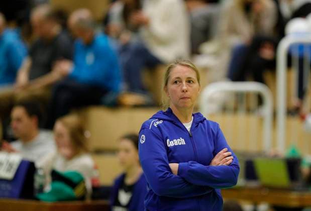 Volleyball Hesse 2 Bundesliga South Women 29 10 2023 TG Bad Soden ws VC Wiesbaden II red v l Coach Kerstin Dudichum Kiene TG Bad Soden Sport TG Bad Soden VC Wiesbaden II