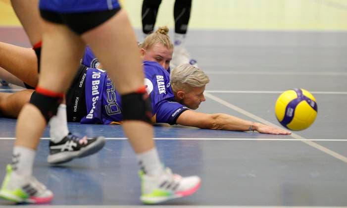 Volleyball Hesse 2 Bundesliga South Women 29 10 2023 TG Bad Soden ws VC Wiesbaden II red v l Pamela Blazek TG Bad Soden Nr 6 Sport TG Bad Soden VC Wiesbaden II