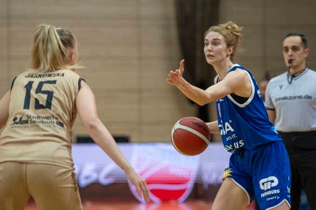 Halle, Germany 29 October 2023 1 BBL Women 2023 2024 Gisa Lions MBC vs Inexio Roals Saarlouis Aleksandra Makurat Halle SWH arena Sachsen Anhalt Copyright: xFotostandx xxBallaschx