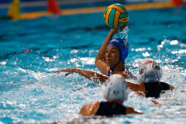 SANTIAGO, CHILE Ð OCT 30: Adriana Carlobo de Cuba en acci—n contra Mexico durante los Juegos Panamericanos Santiago 2023 el 30 de Octubre en Santiago, Chile. Adriana Carlobo of Cuba in action against Mexico during Santiago 2023 Pan American Games on October 30 in Santiago, Chile. (Foto de Dragomir Yankovic Santiago 2023 v’a Photosport) Dia 11, polo acuatico, equipo femenino grupo A Day 11, waterpolo, women«s team grupo A