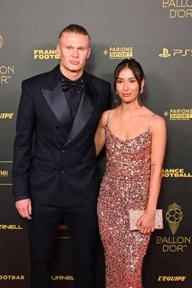 Erling Haaland et Isabel Haugseng Johansen FOOTBALL : Ballon d Or 2023 - Paris - 30 10 2023 FedericoPestellini Panoramic 