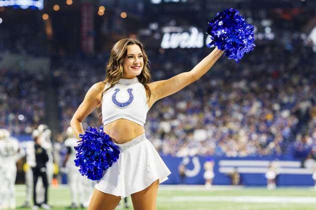 October 29, 2023: Indianapolis Colts cheerleader performs during NFL, American Football Herren, USA football game against the New Orleans Saints at Lucas Oil Stadium in Indianapolis, Indiana. New Orleans defeated Indianapolis 38-27. CSM. USA - ZUMAc04_ 20231029_zma_c04_314 Copyright: xJohnxMersitsx
