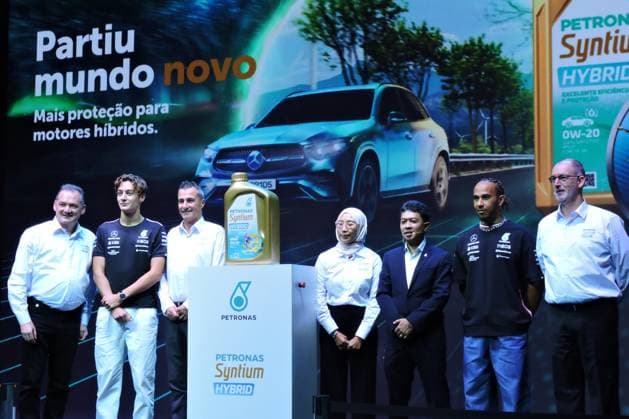 RECORD DATE NOT STATED Collective of Mercedes-AMG drivers Lewis Hamilton and George Russell Sao Paulo, 01 11 2023 - ESPORTES FORMULA1 MERCEDES - Formula 1 drivers Lewis Hamilton and George Russel participated in a press conference, PK, Pressekonferenz promoted by Petronas at Palacio Tangara, south of Sao Paulo (Foto: Leandro Chemalle Thenews2 imago images) SPO  Copyright: xLeandroxChemallex