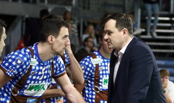 From left He Volleyballl, Bundesliga 20223 24, WWK Volleys Herrsching vs SVG Lueneburg, 01 11 23, BMW Park Munich, Copyright: WolfgangxFehrmann