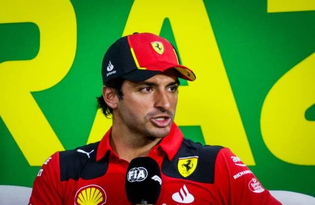 Entrevista coletiva pilotos GP Brasil F1 SÃO PAULO, SP - 02.11.2023: ENTREVISTA COLETIVA PILOTOS GP BRASIL F1 - Drivers hold a press conference, PK, Pressekonferenz to talk about expectations for the Formula 1 Rolex Grand Prix of São Paulo 2023, this Thursday afternoon (02), at the Interlagos race track, south of the capital. In the photo, Carlos Sainz 55, FERRARI. (Photo: Aloisio Mauricio Fotoarena) x2455975x  AloisioxMauricio