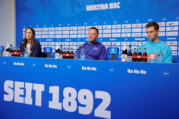 Germany, Berlin, Sportpark, GER, 2 FBL, Hertha BSC, Season 2023 24, Press conference before the away match against F C Hansa Rostock , Photo Vera Krings, press spokeswoman, Pál Dárdai,coach Hertha BSC, Tjark Ernst, goalkeeper
