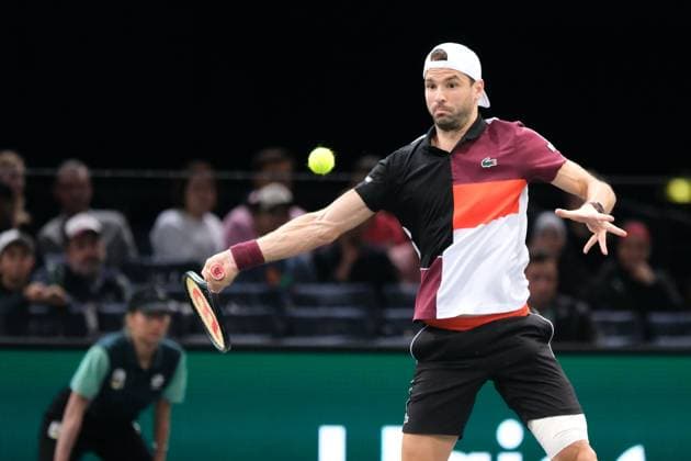November 3, 2023, Paris, France: Bulgarian player GRIGOR DIMITROV returns the ball to Polish player HUBERT HURKACZ during the quarter final of Rolex Paris Masters 1000 tournament at Paris Accor Arena Stadium - France Paris France - ZUMAp119 20231103_zaf_p119_022 Copyright: xPierrexSteveninx