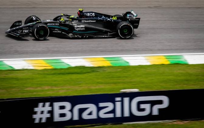 Dia de treinos no GP São Paulo 2023 SÃO PAULO, SP - 03.11.2023: DIA DE TREINOS NO GP SÃO PAULO 2023 - First day of free training for the Formula 1 Rolex Grand Prix of São Paulo 2023, this Thursday (02), at the Interlagos racetrack, south of the capital. In the photo, Lewis Hamilton 44, MERCEDES. (Photo: Aloisio Mauricio Fotoarena) x2456371x  AloisioxMauricio